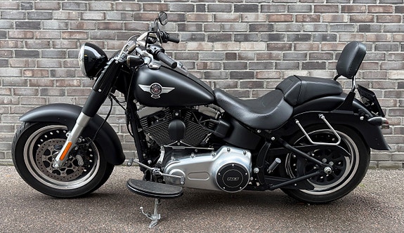 Harley-Davidson FLSTFB Fat Boy Special 8 of 13