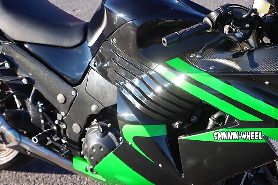 Kawasaki ZZR 1400 18 of 18