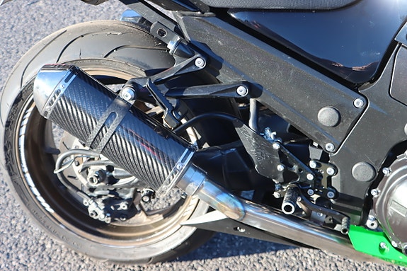 Kawasaki ZZR 1400 14 of 18