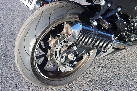 Kawasaki ZZR 1400 13 of 18