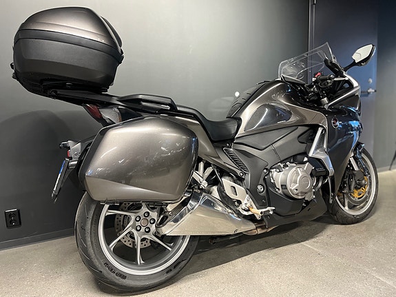 Honda VFR 1200 F DCT- ¤ Ny storservice utført ¤ 2 of 9
