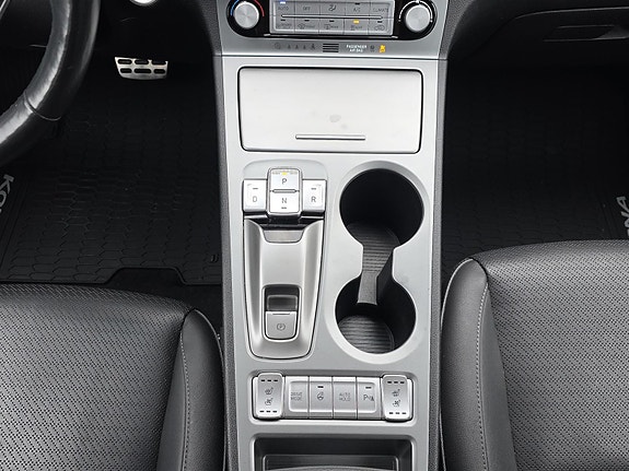 Hyundai Kona 14 of 20