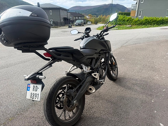 Honda CB 125 R 7 of 14