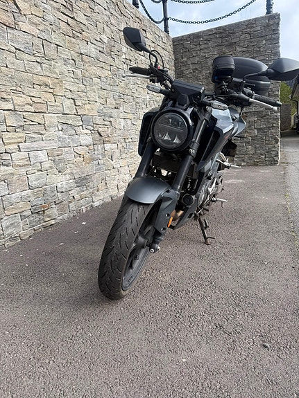 Honda CB 125 R 10 of 14