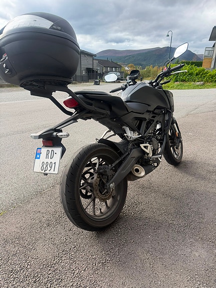Honda CB 125 R 8 of 14