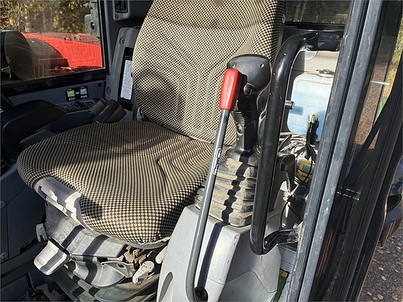 Kubota KX080 13 of 17