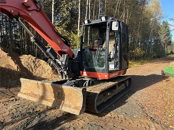 Kubota KX080 12 of 17