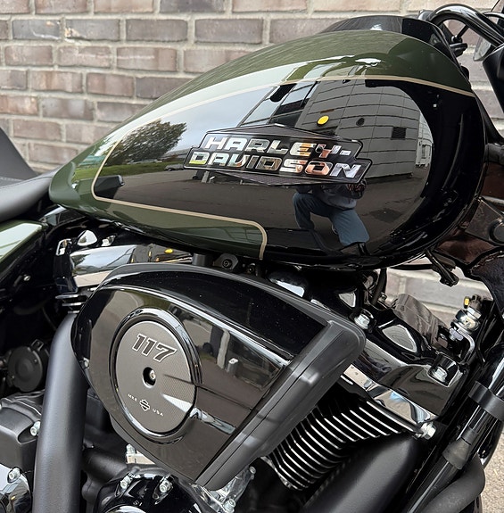 Harley-Davidson FLHX Street Glide 7 of 16