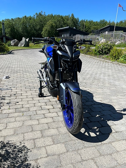 Yamaha MT-125 4 of 11
