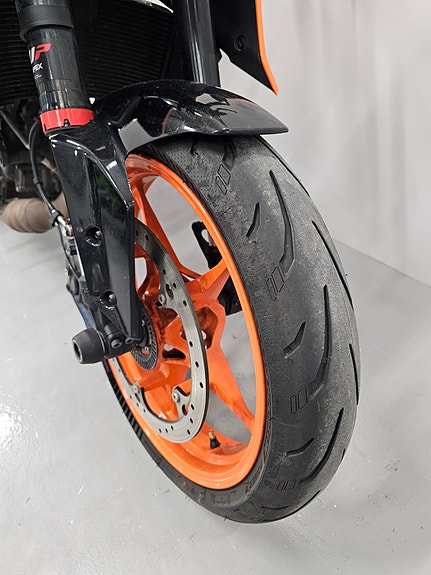 KTM 390 Duke 3 of 12