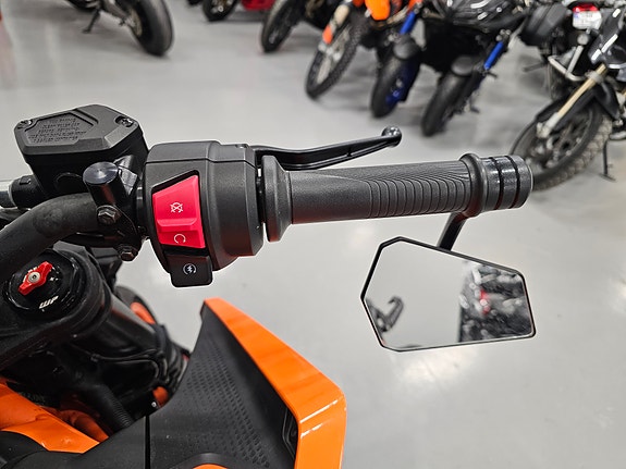 KTM 390 Duke 12 of 12