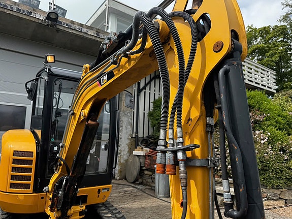 Cat 302.7D CR - - HYDRAULISK PUSSESKUFF - 3 SKUFFER - S-40 HYD FESTE - 2.7 TONN - KUN 4400 TIMER 15 of 26