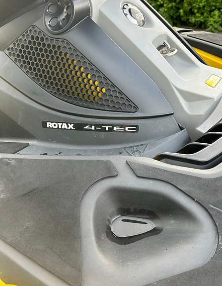 SEADOO RXT 255 SI 10 of 12