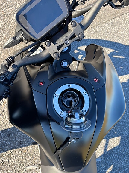 Yamaha MT-125 8 of 12