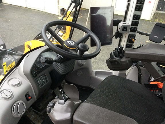 Volvo L90H2 10 of 12