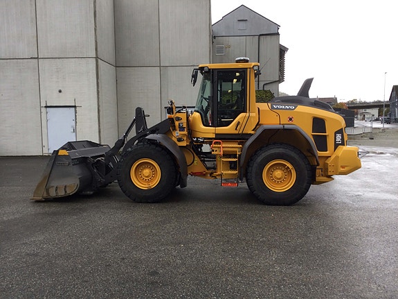 Volvo L90H2 7 of 12