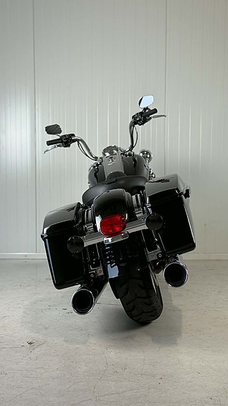 Harley-Davidson Road King M8, stage 2 , kun 9700 km 2 of 22