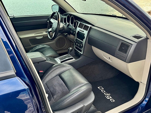 Dodge Charger 30 of 30