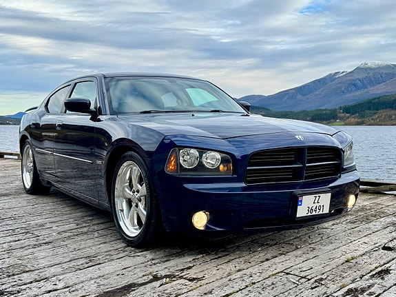 Dodge Charger 8 of 30