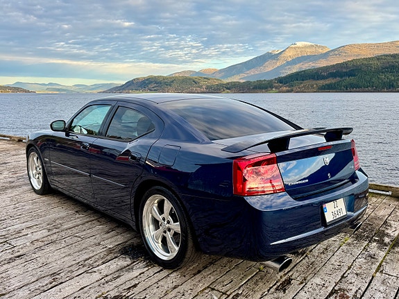 Dodge Charger 14 of 30