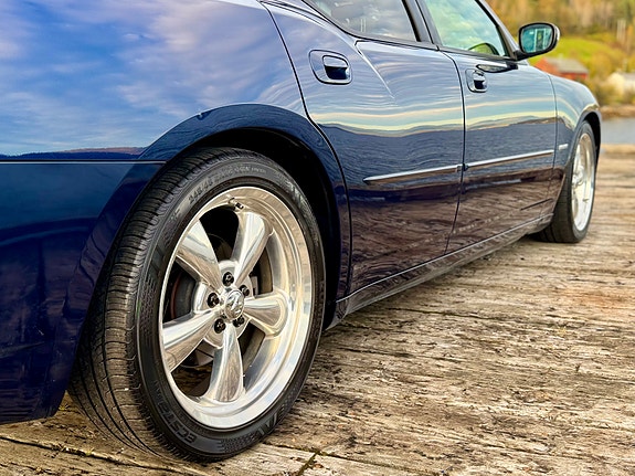 Dodge Charger 24 of 30