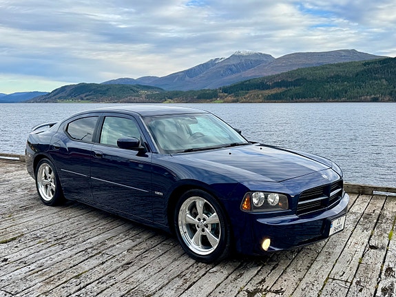 Dodge Charger 7 of 30