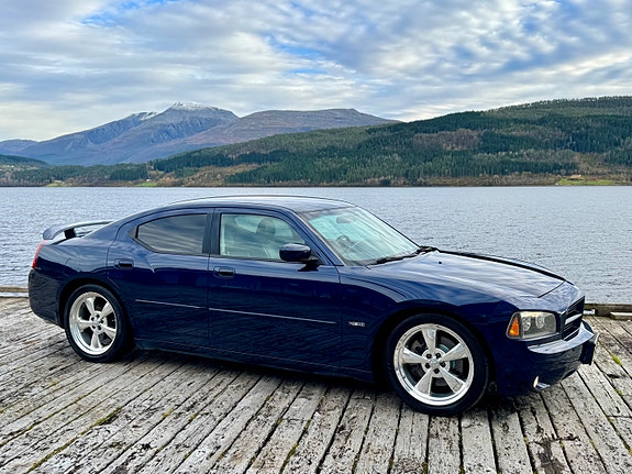 Dodge Charger 10 of 30