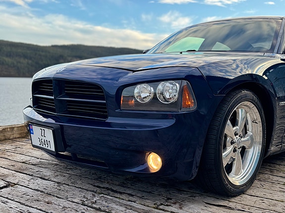 Dodge Charger 5 of 30