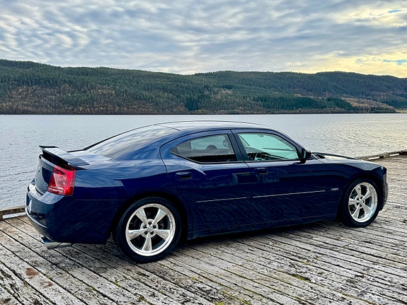 Dodge Charger 11 of 30