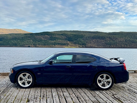 Dodge Charger 6 of 30