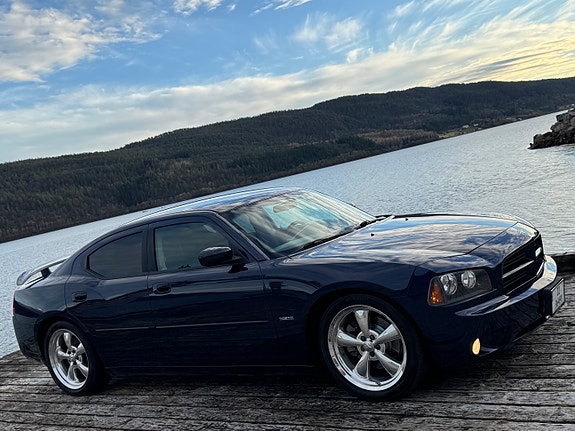 Dodge Charger 18 of 30
