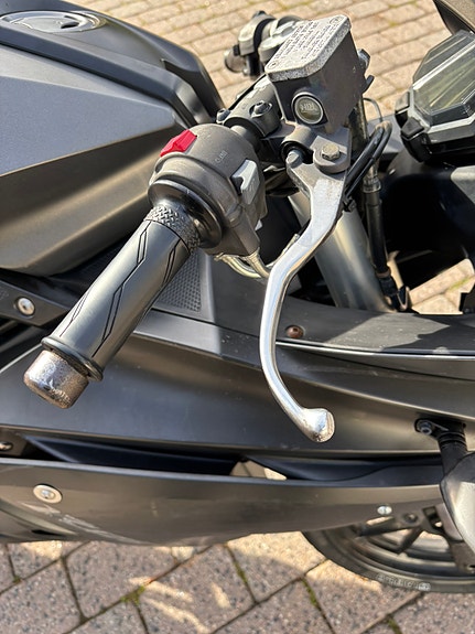 Yamaha YZF-R 125 6 of 10