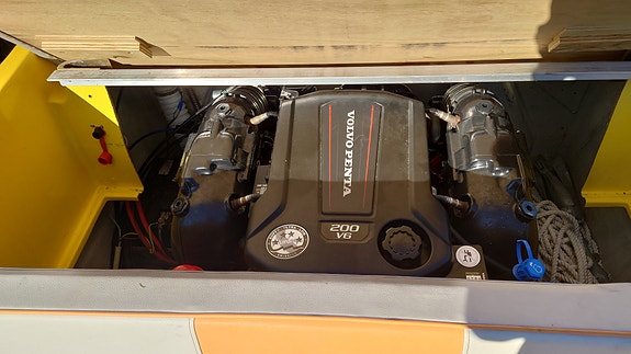 Volvo penta bensin 200hk 4 of 8