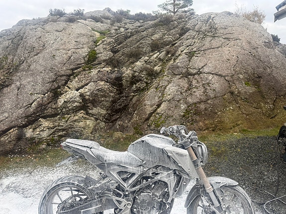 Honda CB 125 R 3 of 5
