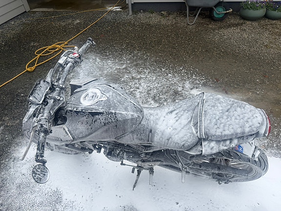 Honda CB 125 R 2 of 5