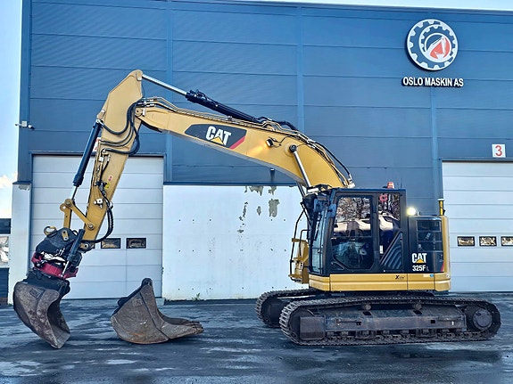 Cat 325FLCR, 2019 Mod, 4989 timer, Rototilt, GPS, 2 Skuffer, Pluss-serviceavtale. 2 of 30