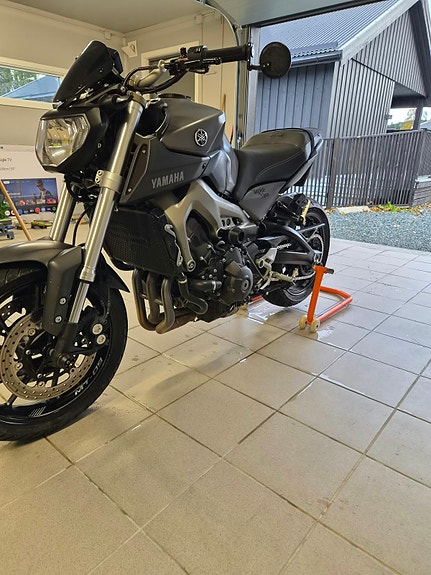 Yamaha MT-09 12 of 14