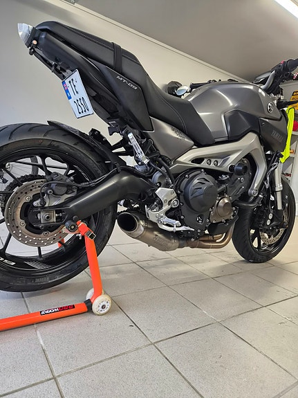 Yamaha MT-09 6 of 14