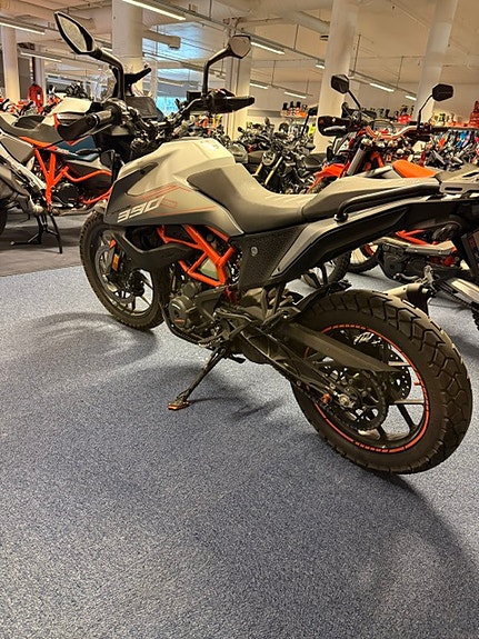 KTM 390 Adventure 4 of 5
