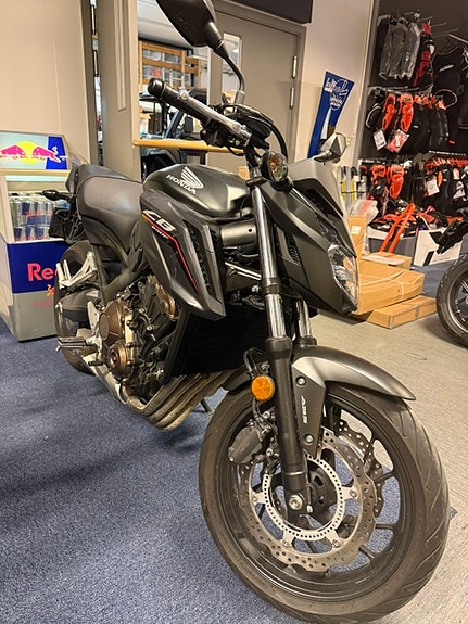 Honda CB 650F 3 of 6