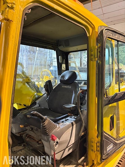 Komatsu Pc340LC-7k 12 of 30