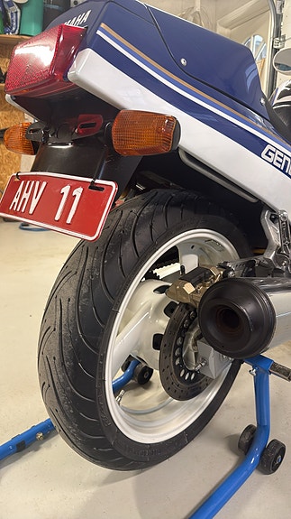 Yamaha FZR 1000 Genesis 15 of 19