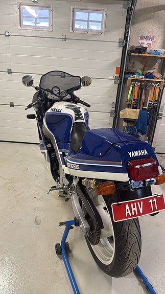 Yamaha FZR 1000 Genesis 9 of 19