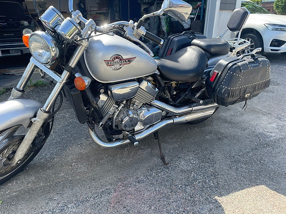 Honda VF 750 C Magna 10 of 11