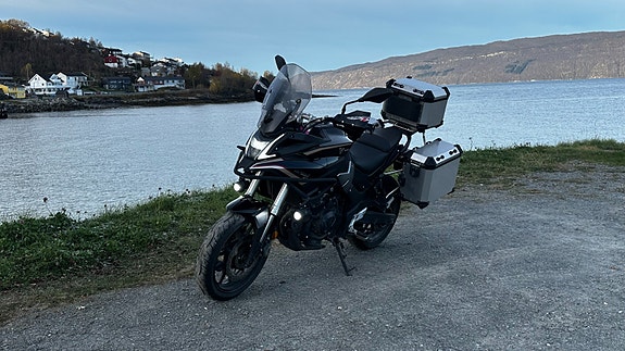 VOGE 500DS 2 of 11