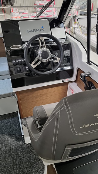 JEANNEAU 795 CRUISER 13 of 27