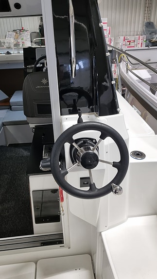 JEANNEAU 795 CRUISER 16 of 27