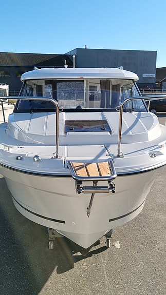 JEANNEAU 795 CRUISER 20 of 27