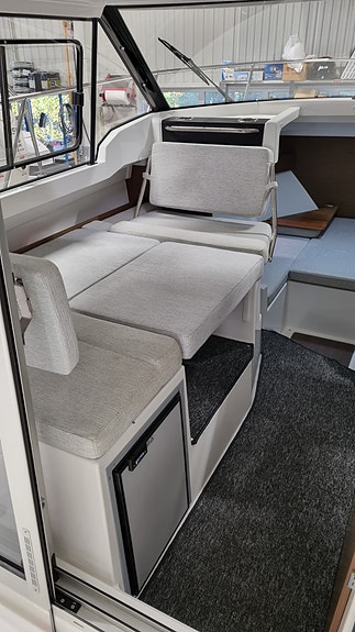 JEANNEAU 795 CRUISER 17 of 27