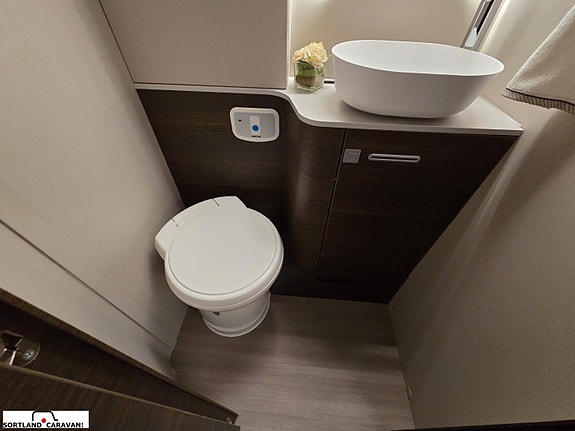 Adria MATRIX SUPREME 670 SL - 21 of 30